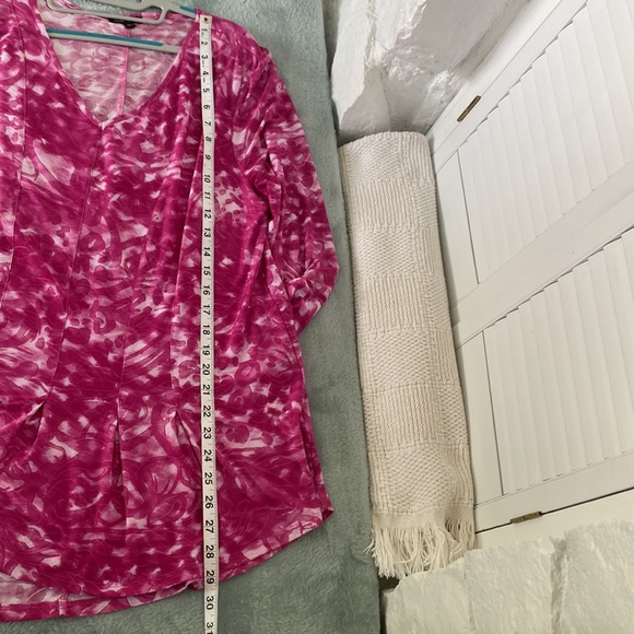 Sami & Jo Pink ad white printed tunic top with ruffle detail 3/4 sleeve v neck - Picture 8 of 13